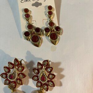 2 Pr beautiful Earrings